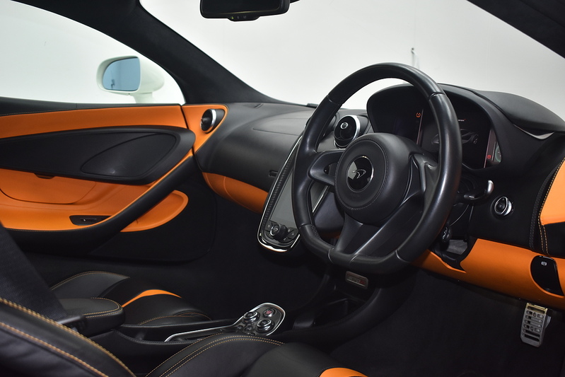 McLaren 570S V8 Ssg - U6230