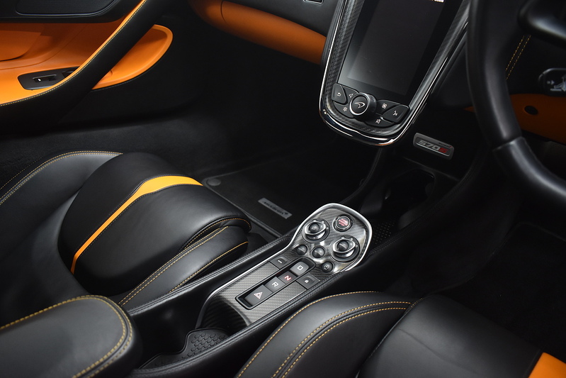 McLaren 570S V8 Ssg - U6230
