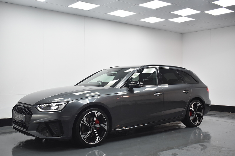 Audi A4 Avant TFSI Black Edition - U6238