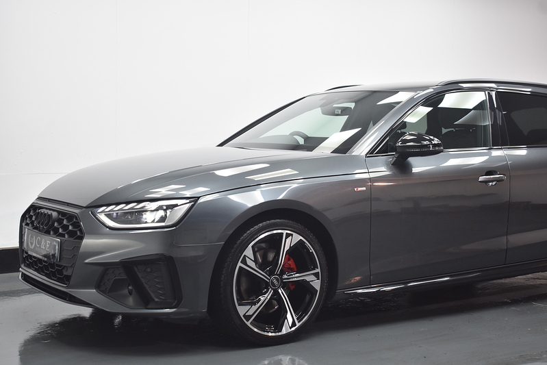 Audi A4 Avant TFSI Black Edition - U6238