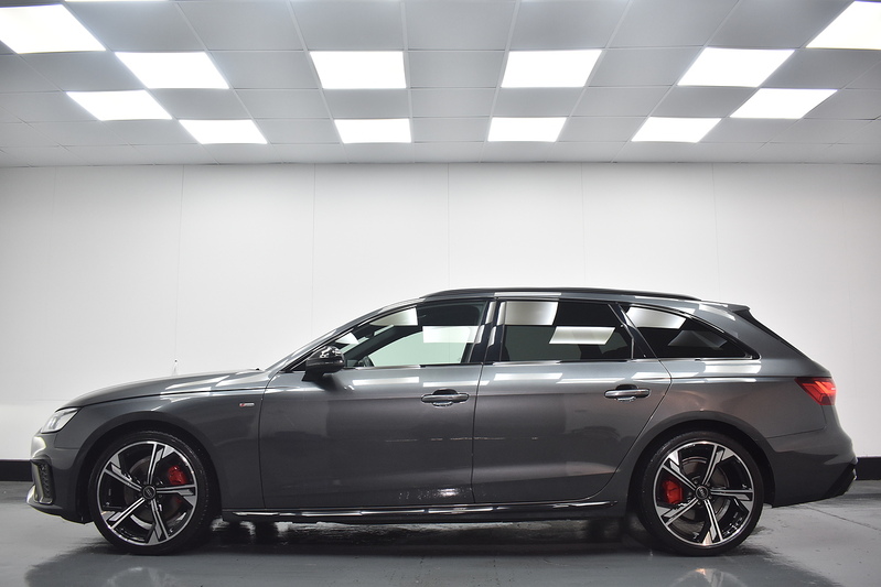 Audi A4 Avant TFSI Black Edition - U6238