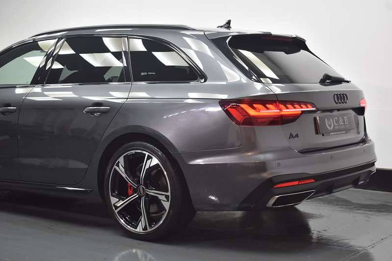 Audi A4 Avant TFSI Black Edition - U6238