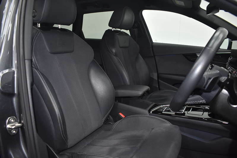 Audi A4 Avant TFSI Black Edition - U6238