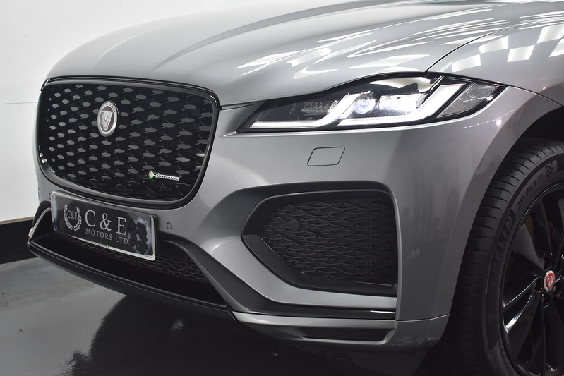 Jaguar F-PACE D200 MHEV R-Dynamic Black - U6252
