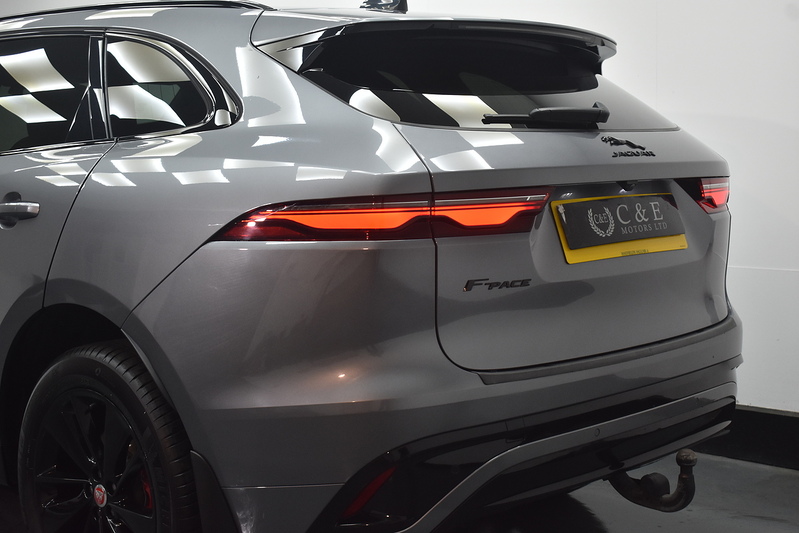 Jaguar F-PACE D200 MHEV R-Dynamic Black - U6252