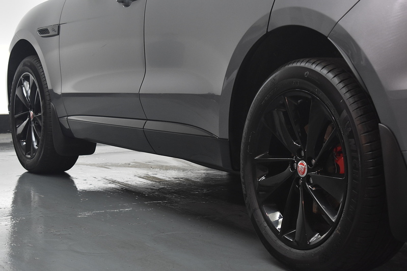 Jaguar F-PACE D200 MHEV R-Dynamic Black - U6252