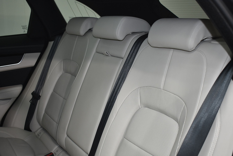 Jaguar F-PACE D200 MHEV R-Dynamic Black - U6252