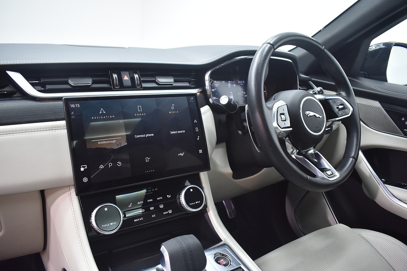 Jaguar F-PACE D200 MHEV R-Dynamic Black - U6252