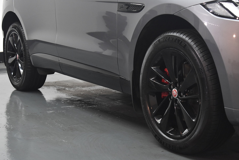 Jaguar F-PACE D200 MHEV R-Dynamic Black - U6252