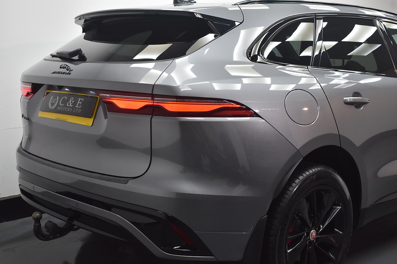 Jaguar F-PACE D200 MHEV R-Dynamic Black - U6252