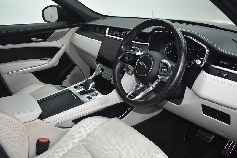 Jaguar F-PACE D200 MHEV R-Dynamic Black - U6252