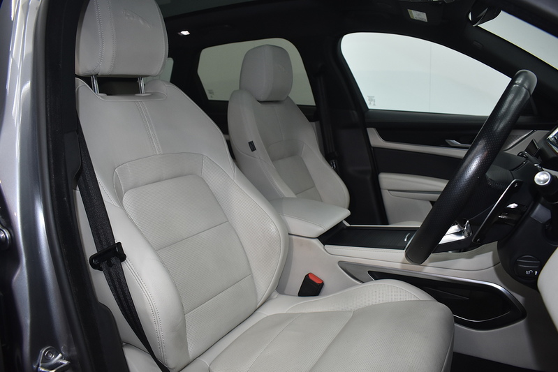 Jaguar F-PACE D200 MHEV R-Dynamic Black - U6252