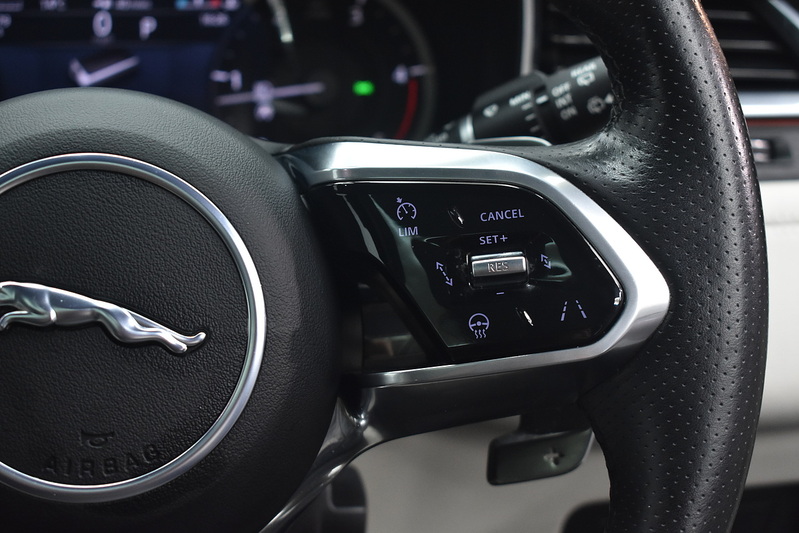 Jaguar F-PACE D200 MHEV R-Dynamic Black - U6252