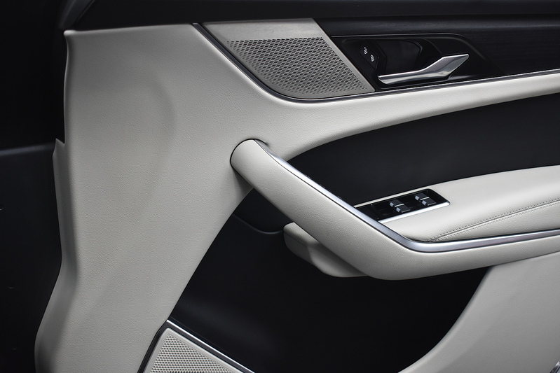 Jaguar F-PACE D200 MHEV R-Dynamic Black - U6252