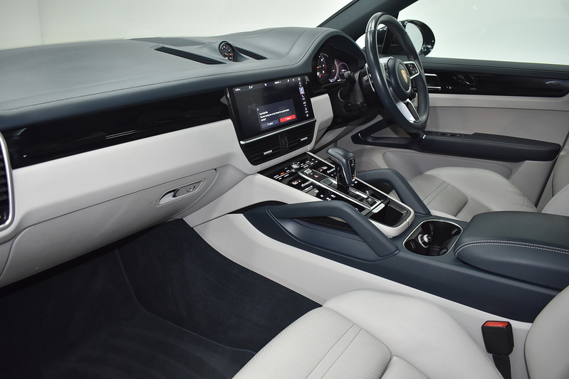 Porsche Cayenne T V6 - U6254