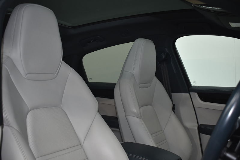 Porsche Cayenne T V6 - U6254