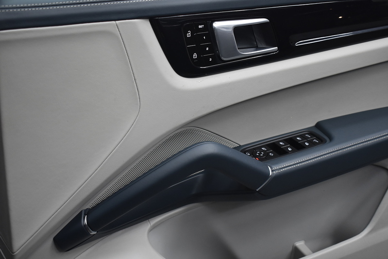 Porsche Cayenne T V6 - U6254