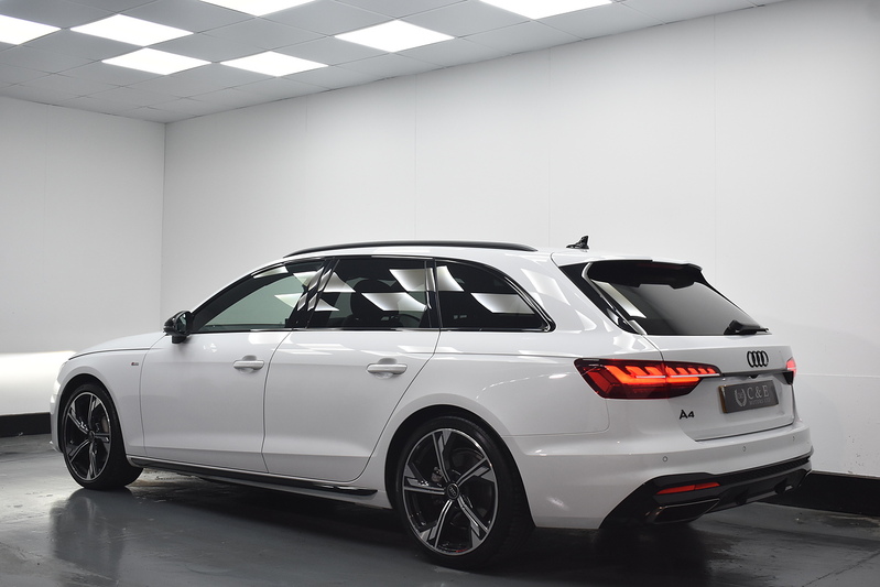 Audi A4 Avant TFSI Black Edition - U6260