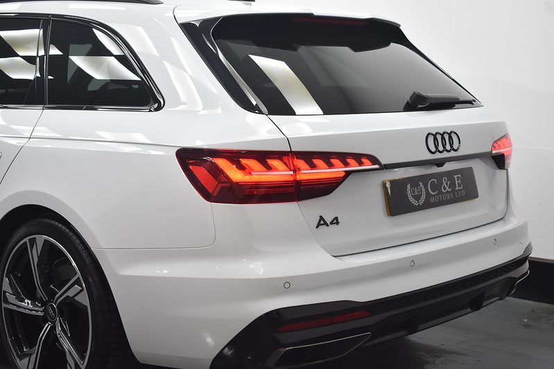 Audi A4 Avant TFSI Black Edition - U6260