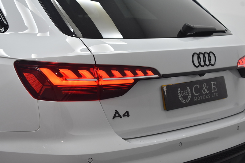 Audi A4 Avant TFSI Black Edition - U6260