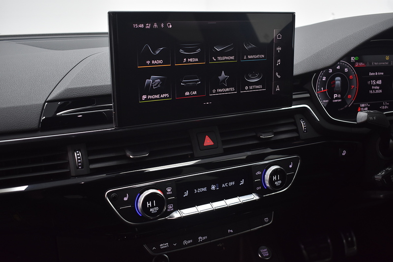 Audi A4 Avant TFSI Black Edition - U6260