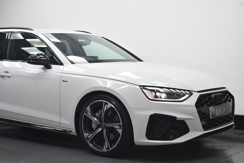 Audi A4 Avant TFSI Black Edition - U6260