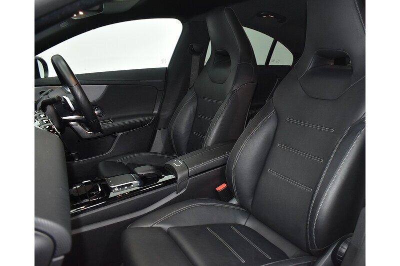 Mercedes-Benz CLA CLA200 AMG Line - U6266