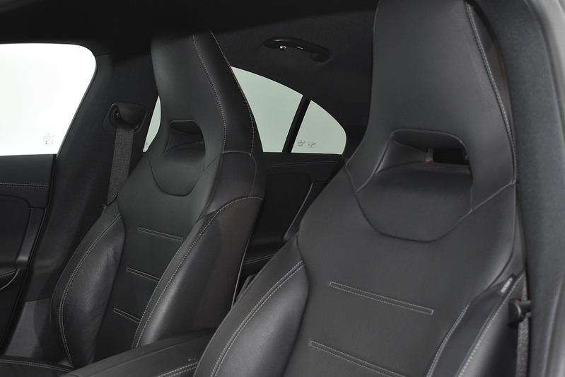 Mercedes-Benz CLA CLA200 AMG Line - U6266
