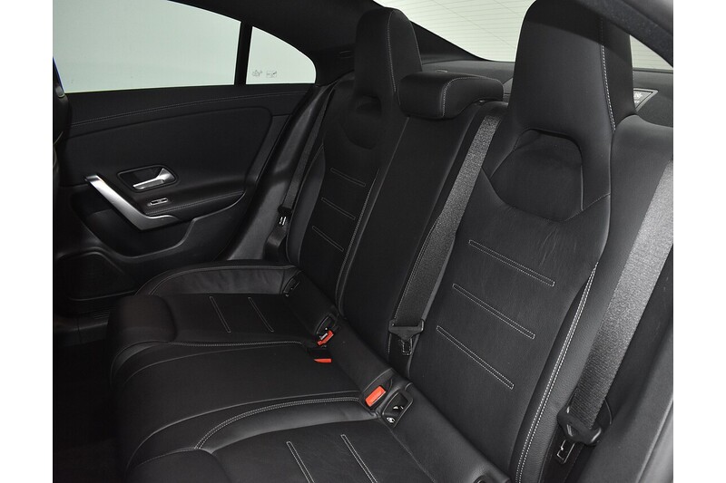 Mercedes-Benz CLA CLA200 AMG Line - U6266