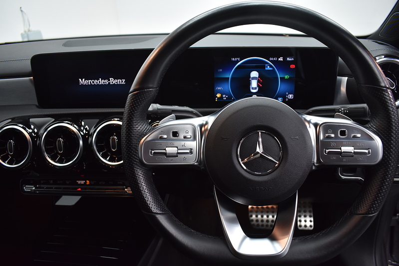 Mercedes-Benz CLA CLA200 AMG Line - U6266
