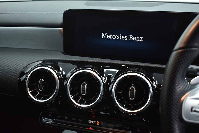 Mercedes-Benz CLA CLA200 AMG Line - U6266