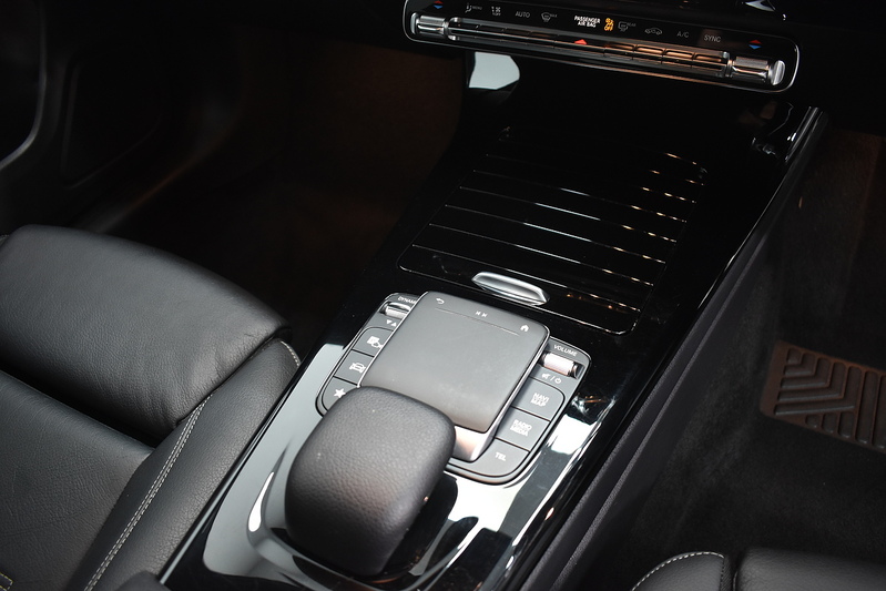 Mercedes-Benz CLA CLA200 AMG Line - U6266