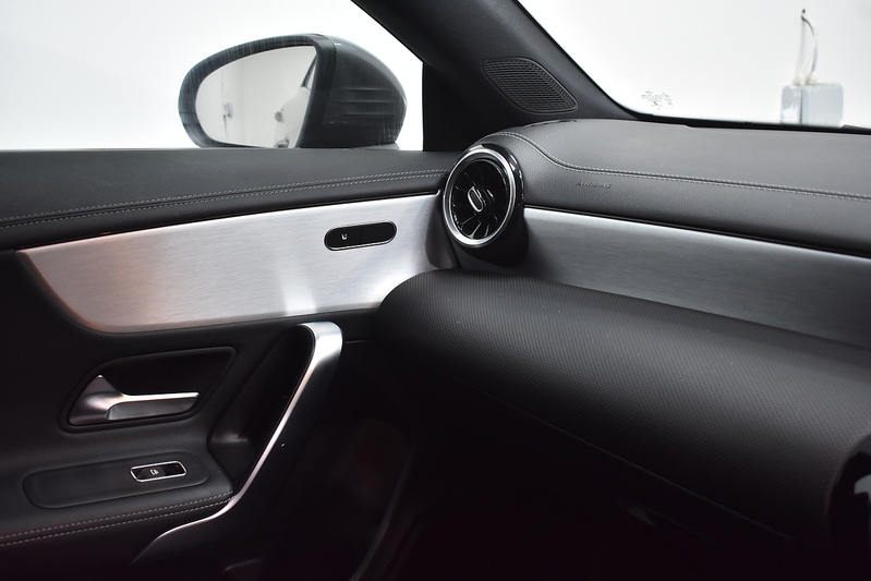 Mercedes-Benz CLA CLA200 AMG Line - U6266