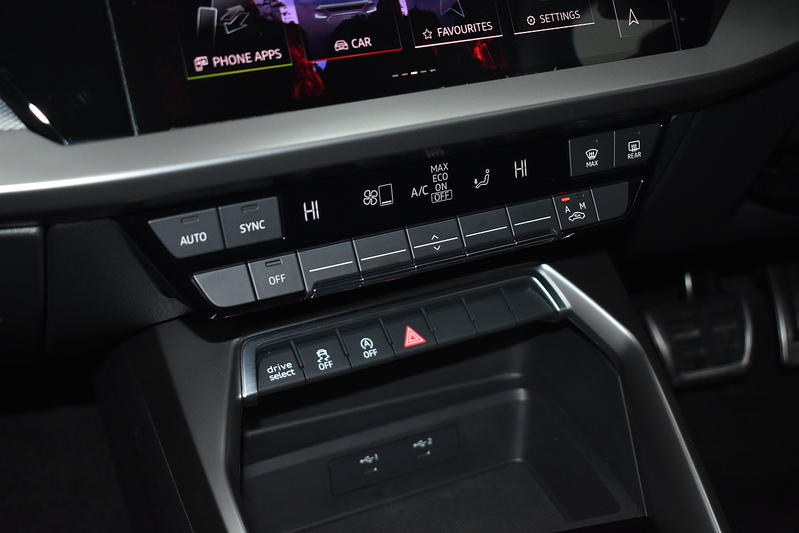 Audi A3 TFSI S line - U6278