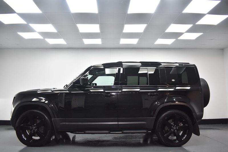 Land Rover Defender 110 SD4 SE - U6281