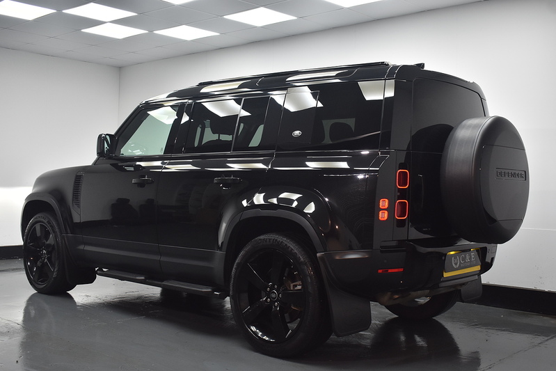 Land Rover Defender 110 SD4 SE - U6281