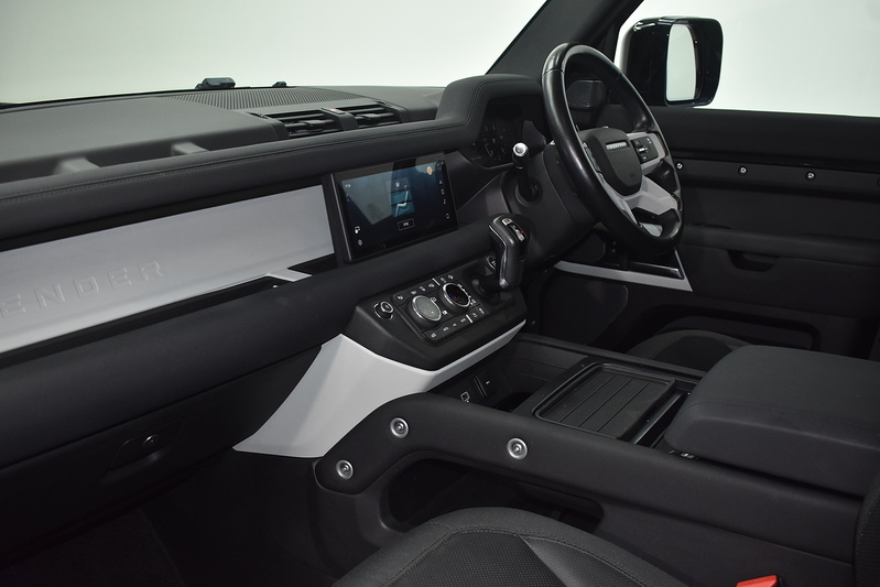 Land Rover Defender 110 SD4 SE - U6281