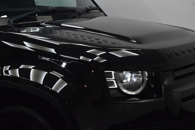 Land Rover Defender 110 SD4 SE - U6281