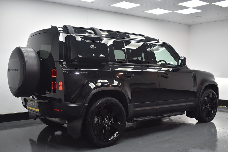 Land Rover Defender 110 SD4 SE - U6281