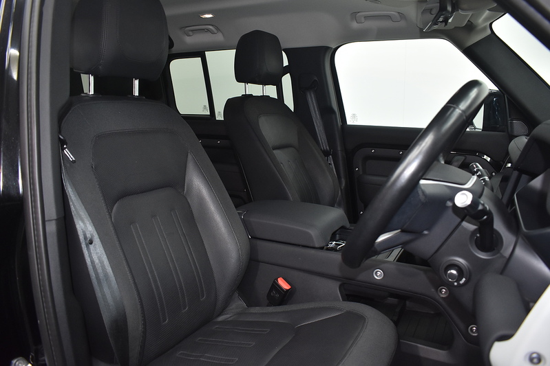 Land Rover Defender 110 SD4 SE - U6281