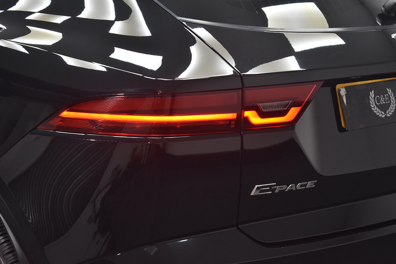 Jaguar E-PACE D180 R-Dynamic SE - U6287