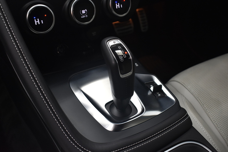 Jaguar E-PACE D180 R-Dynamic SE - U6287