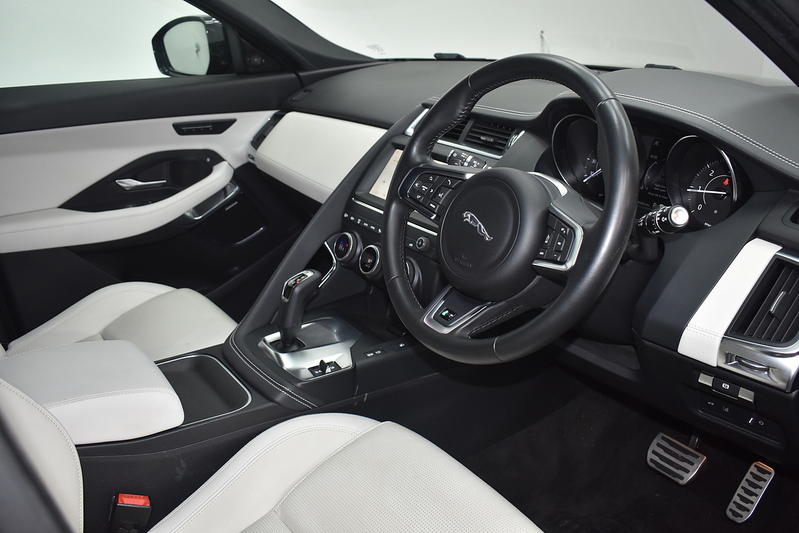 Jaguar E-PACE D180 R-Dynamic SE - U6287