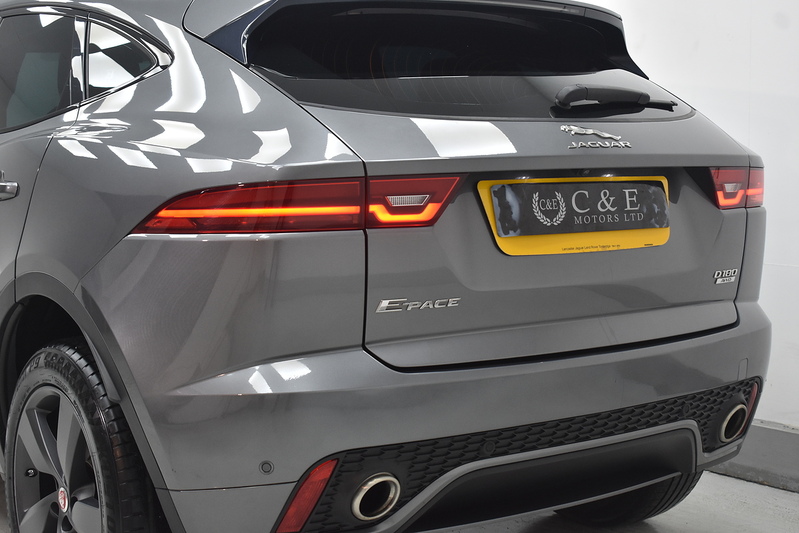 Jaguar E-PACE D180 Chequered Flag - U6288