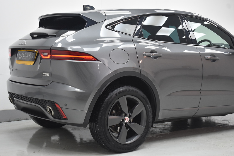 Jaguar E-PACE D180 Chequered Flag - U6288