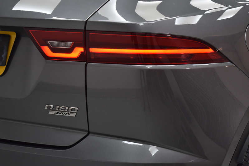 Jaguar E-PACE D180 Chequered Flag - U6288