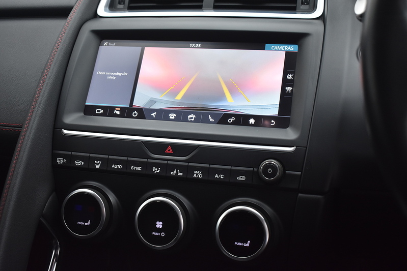 Jaguar E-PACE D180 Chequered Flag - U6288