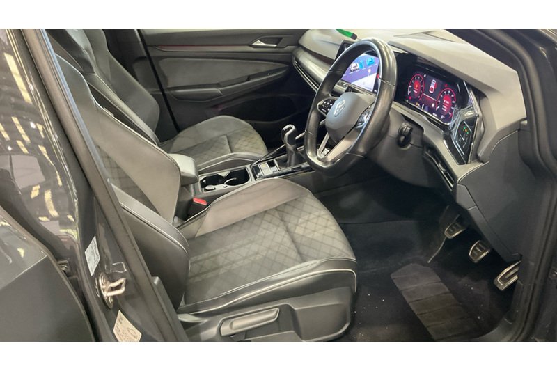 Volkswagen Golf TSI R-Line - U6289