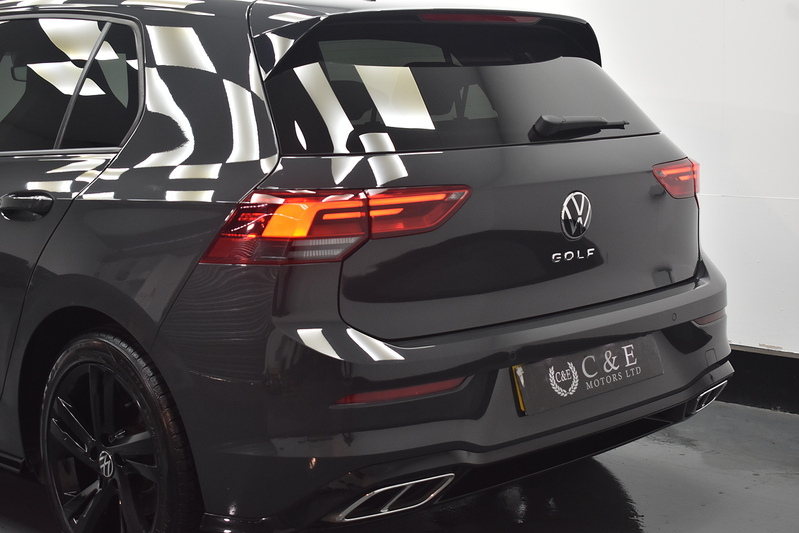 Volkswagen Golf TSI R-Line - U6290