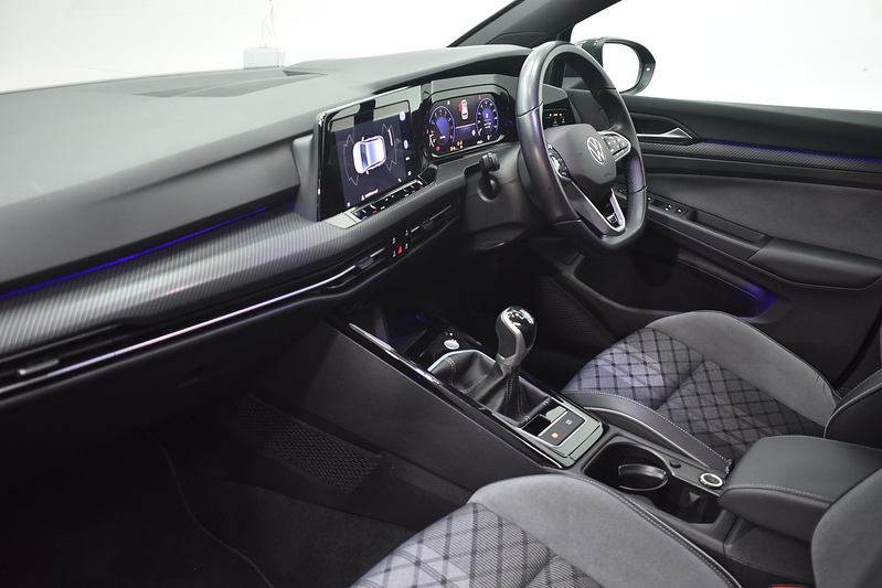 Volkswagen Golf TSI R-Line - U6290